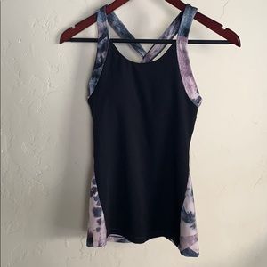 Lucy Love active top